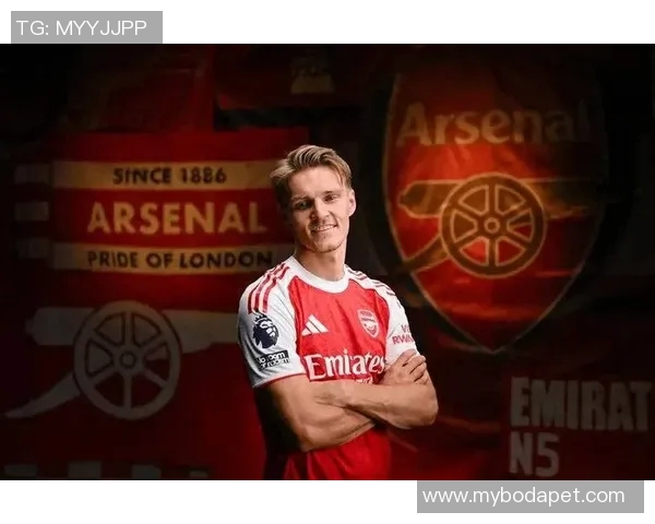 厄德高引领新潮流探索足球战术创新与团队协作的完美结合 厄德高引领新潮流探索足球战术创新与团队协作的完美结合